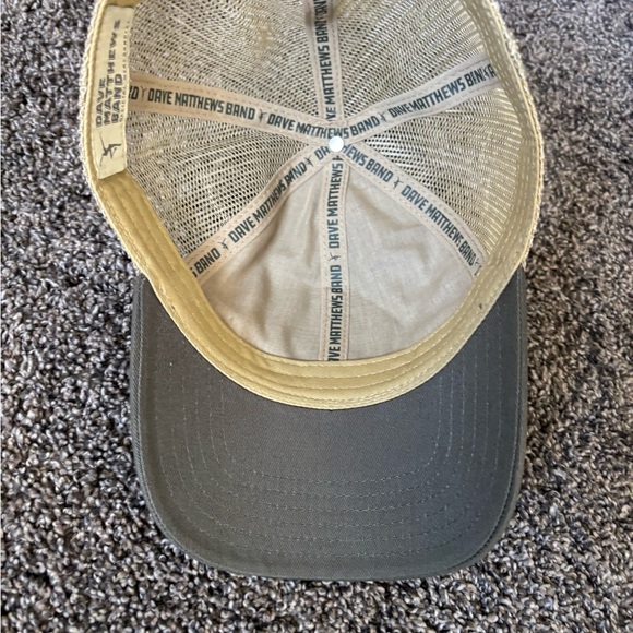 Dave Matthew’s band Olive and Tan Mesh Cap NWOT - Picture 2 of 3